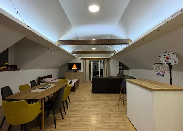 Petra Kamenica Apartman *